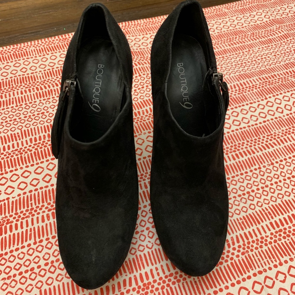Boutique9 black suede wedge bootie